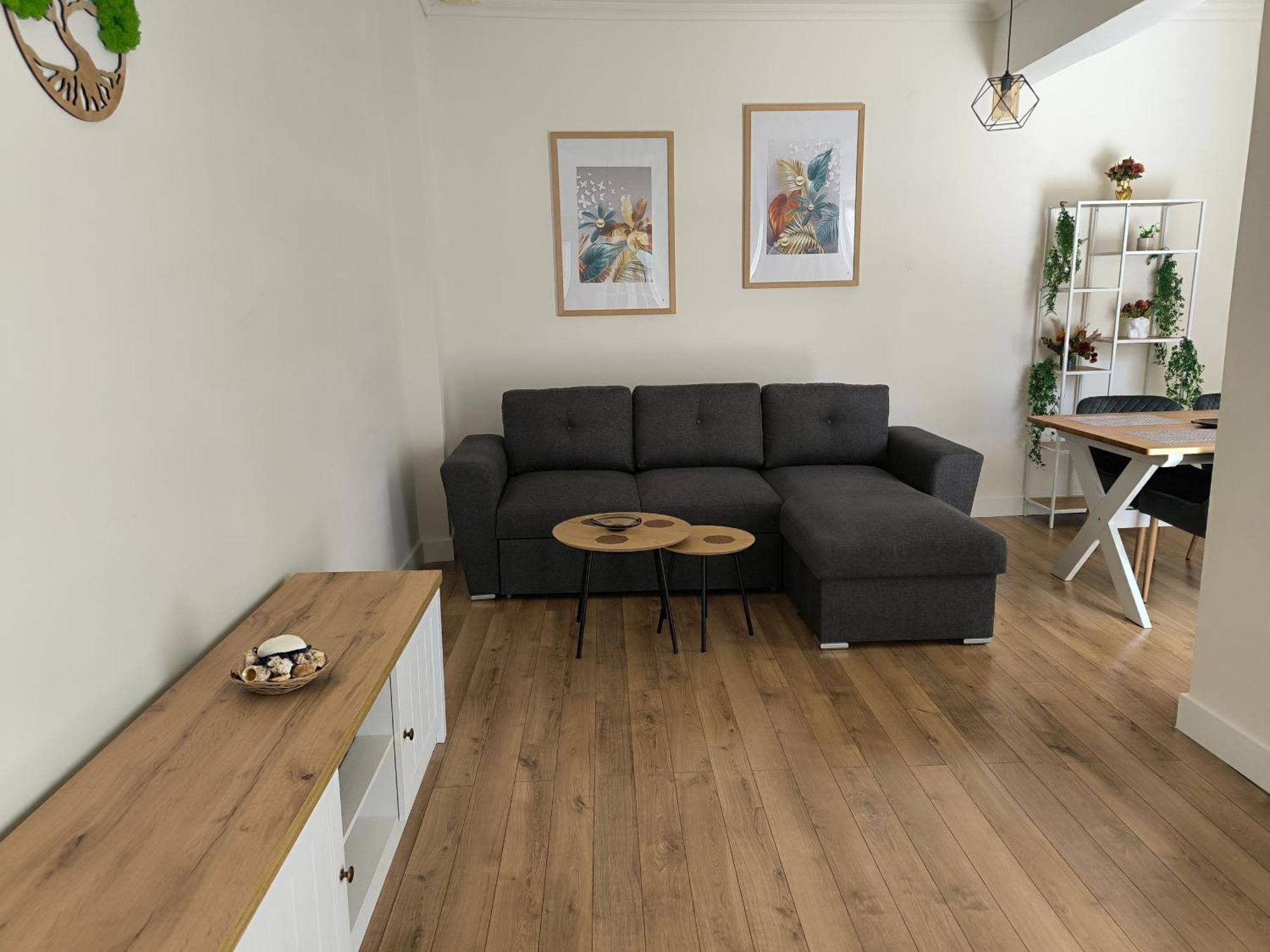 Port View, Veranda, 80 Sqm, Spacious Place For 6 Thessaloniki Exterior photo